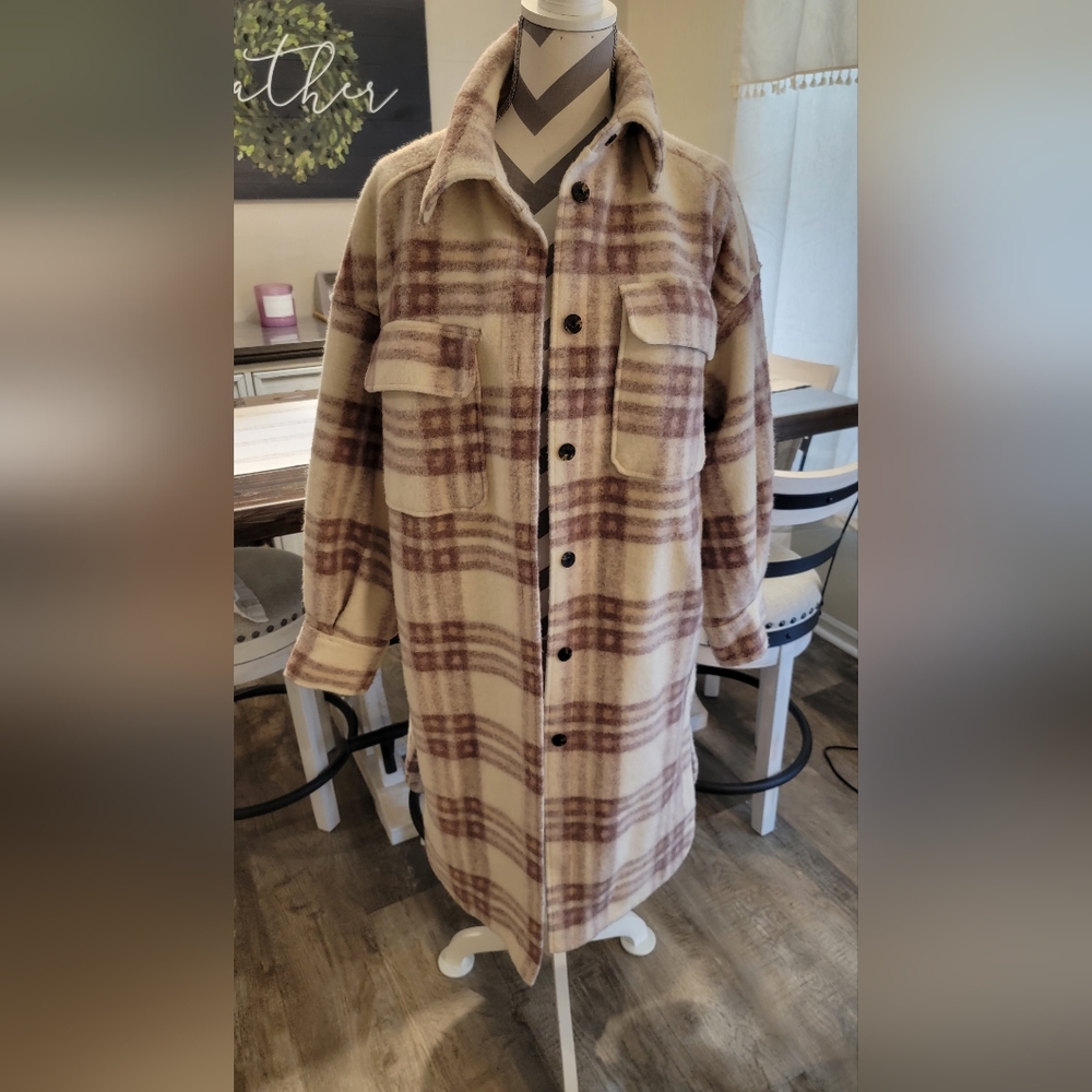 H&M Shacket Size Med Oversized Tan/Blush Color